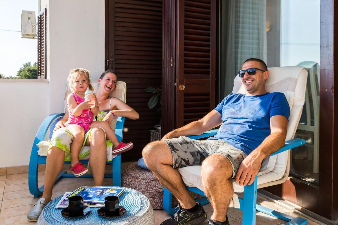 Katina Apartment With Private Pool ザダル エクステリア 写真