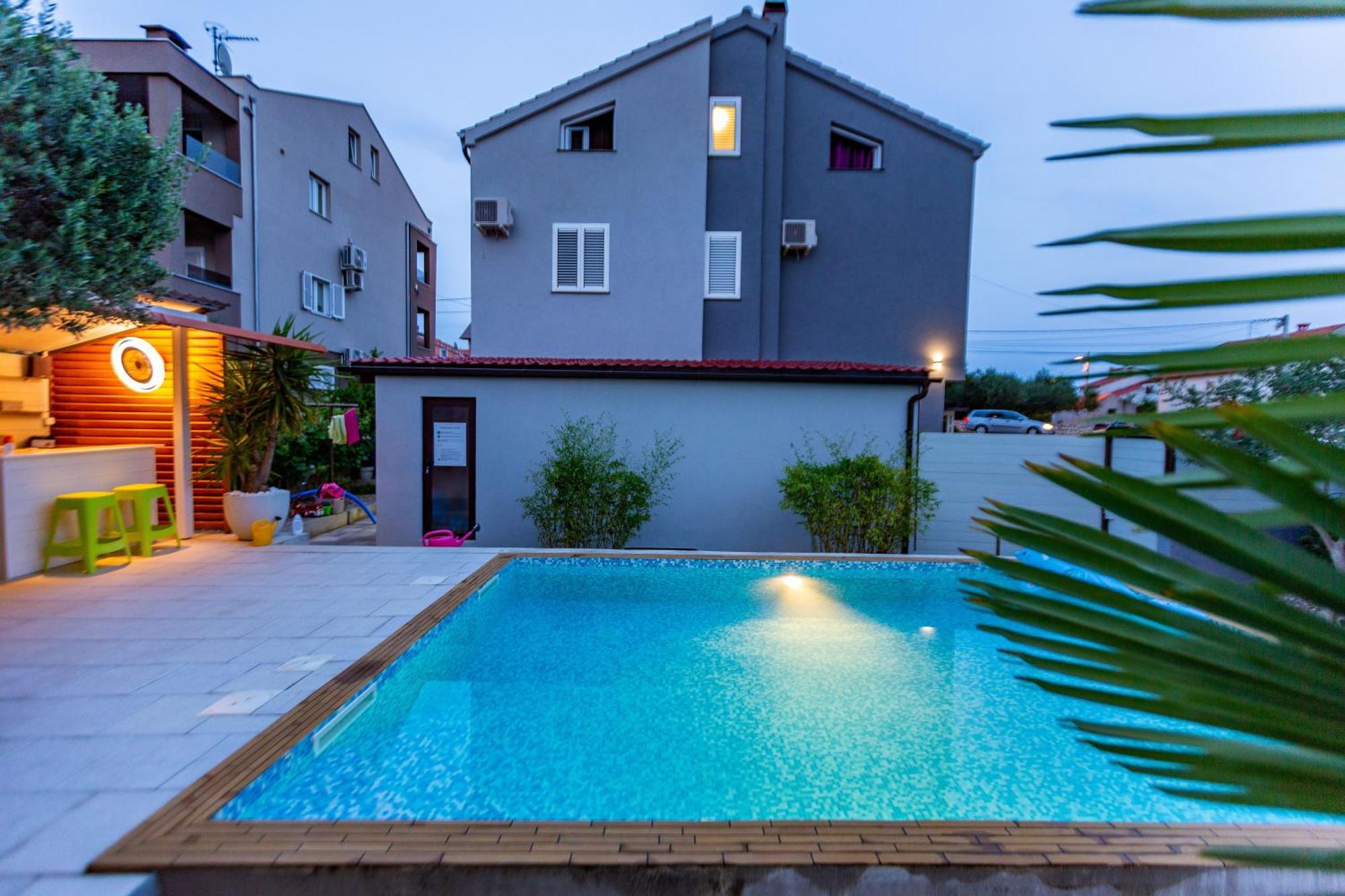 Katina Apartment With Private Pool ザダル エクステリア 写真