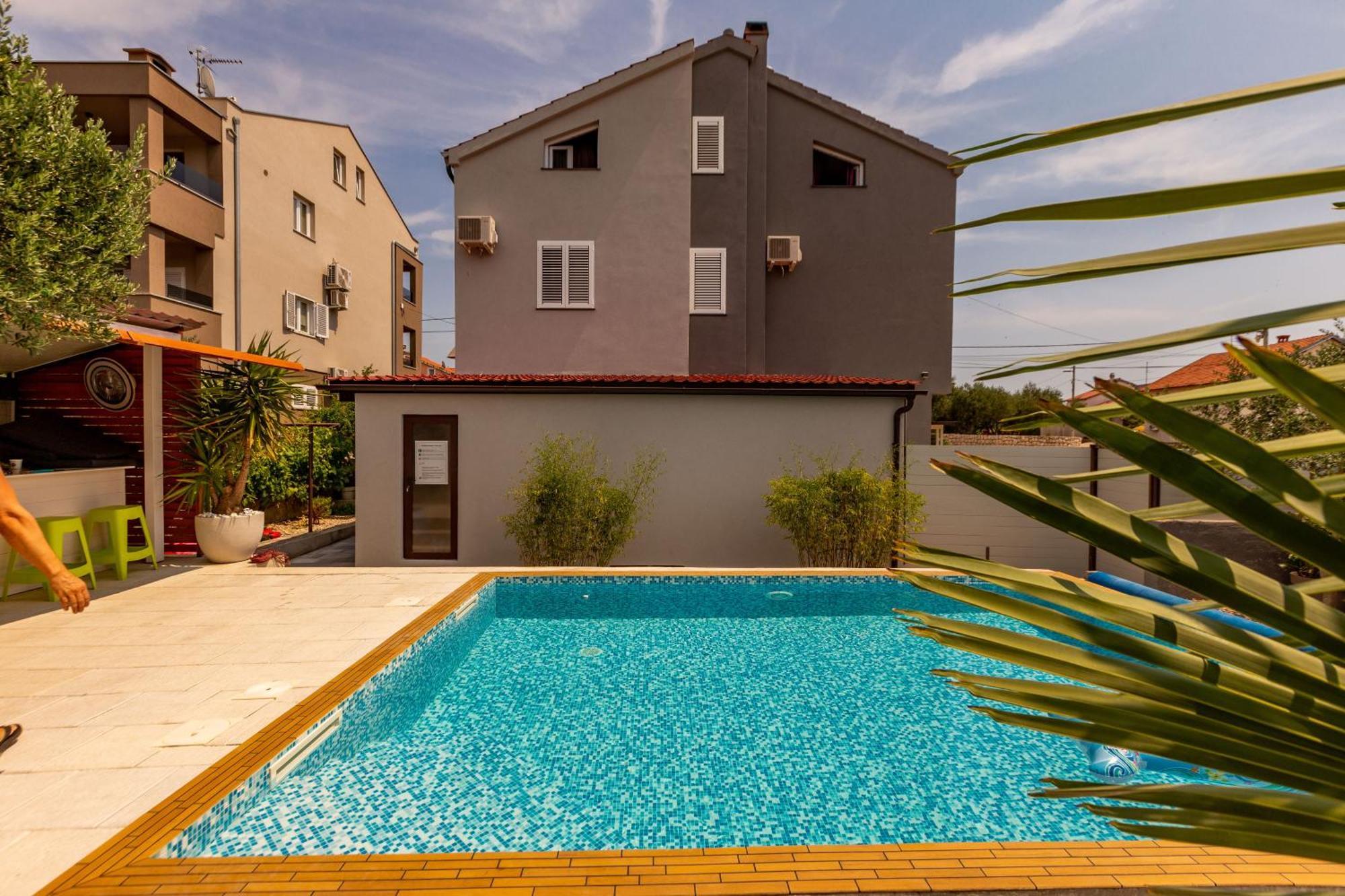 Katina Apartment With Private Pool ザダル エクステリア 写真